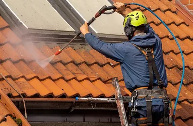Démoussage et hydrofuge de toiture à Jambles